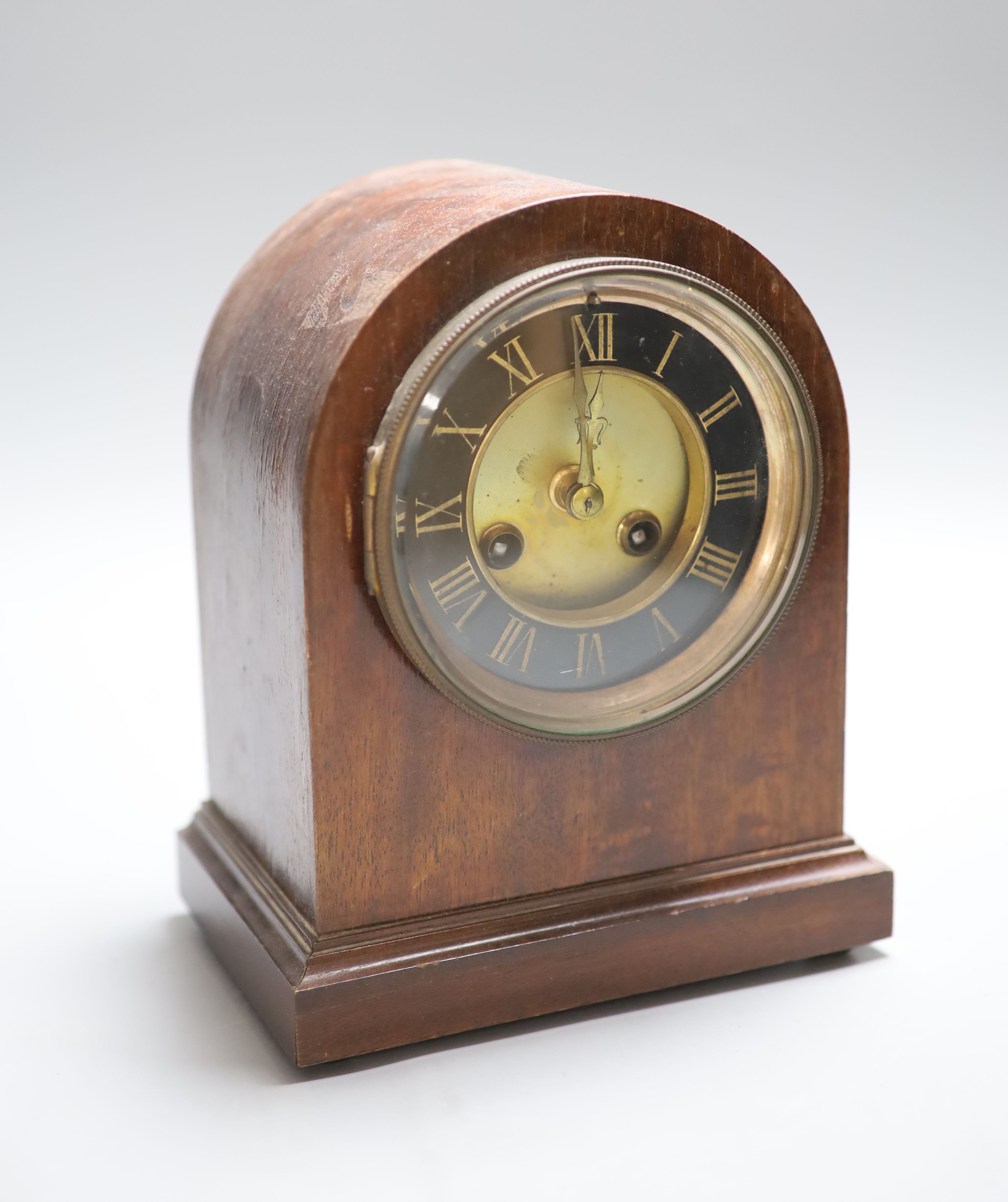 A French mahogany mantel clock, height 21.5cm